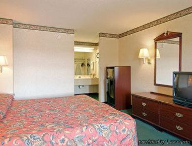 Hotel Days By Wyndham I-75 North
