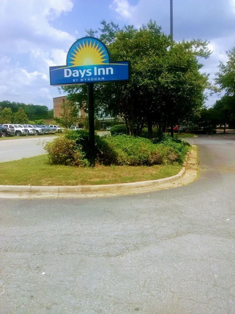 Days By Wyndham I-75 North Hotel