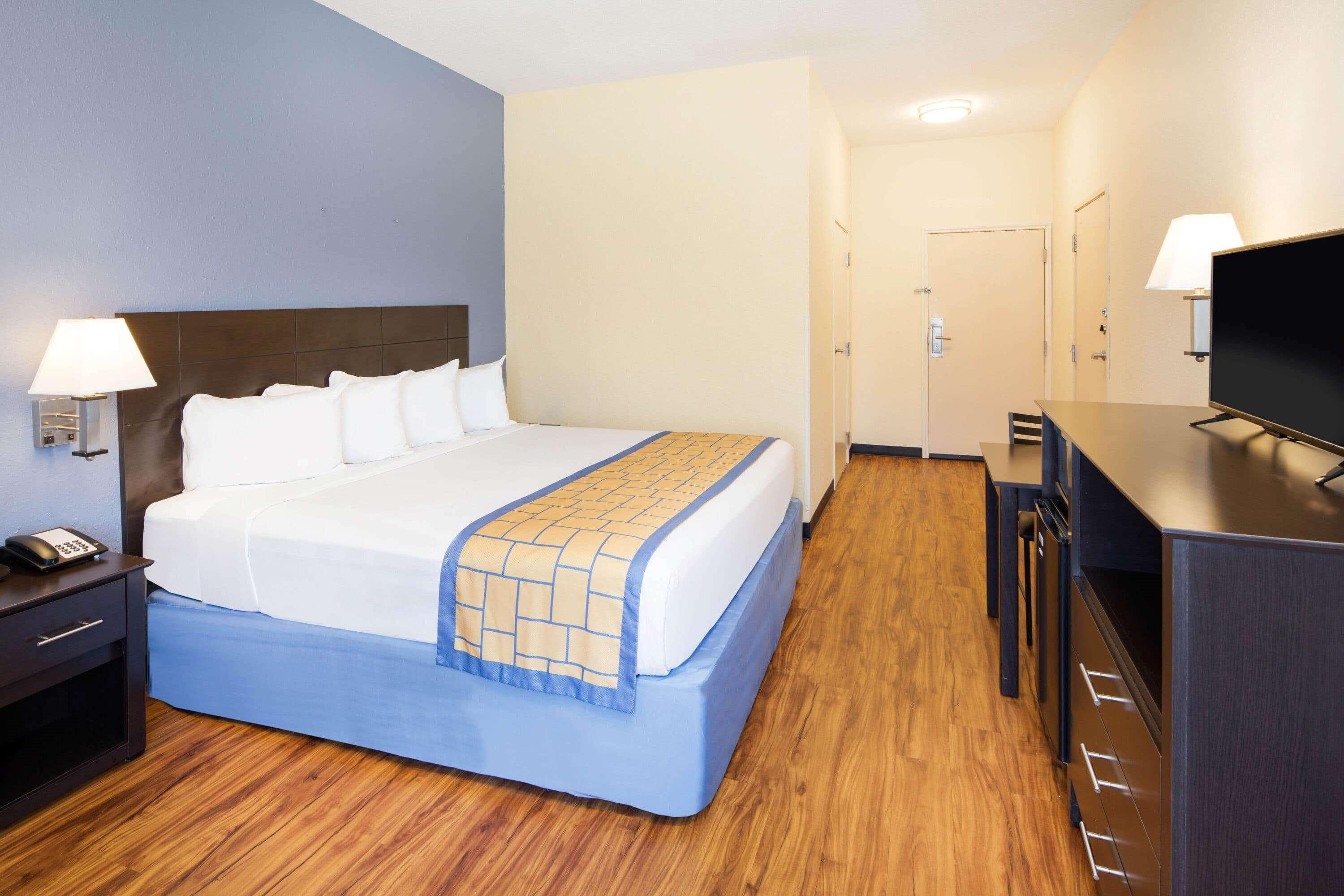 Days By Wyndham I-75 North Hotel 2*