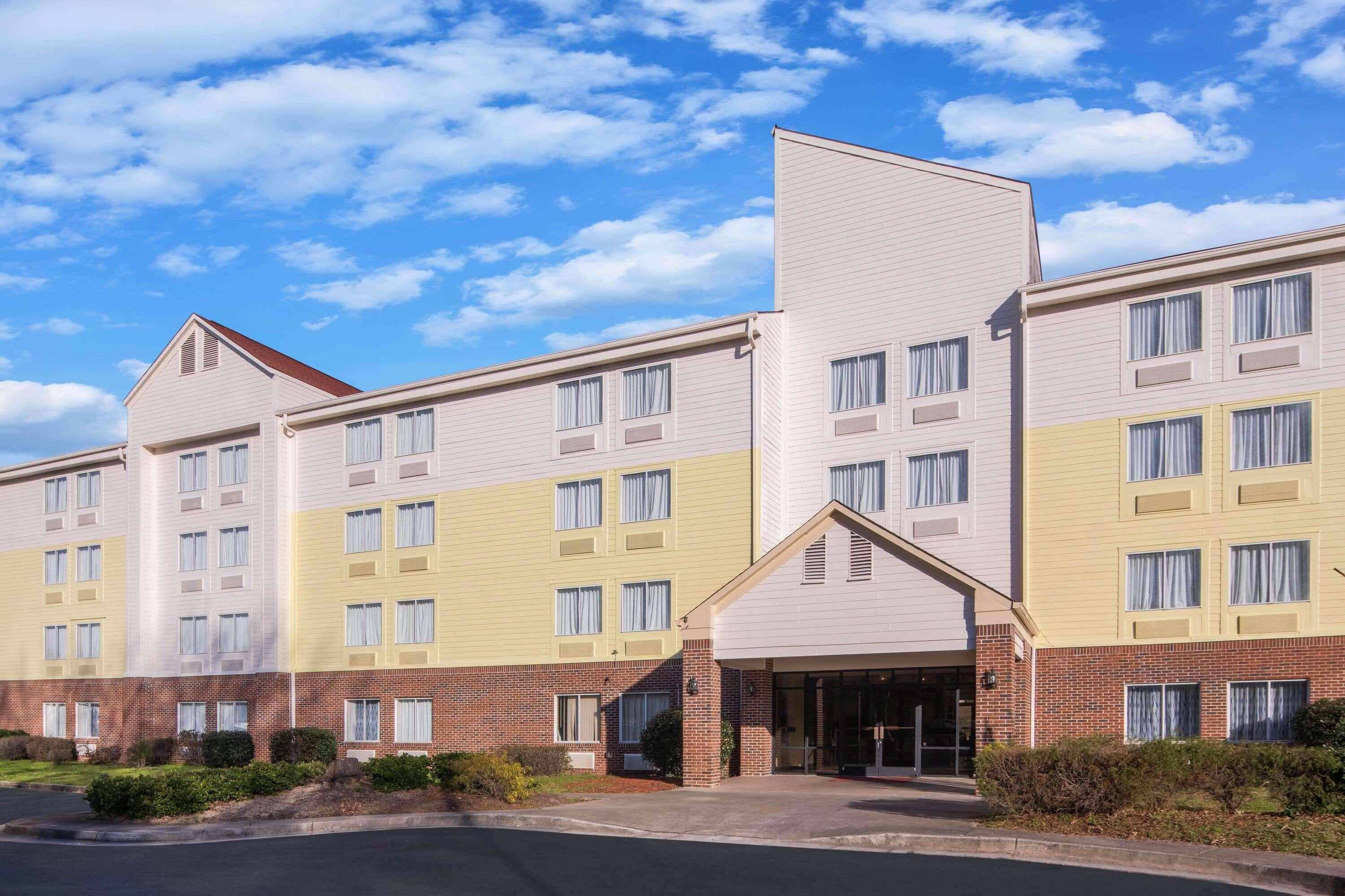 Hotel Days By Wyndham I-75 North 2*