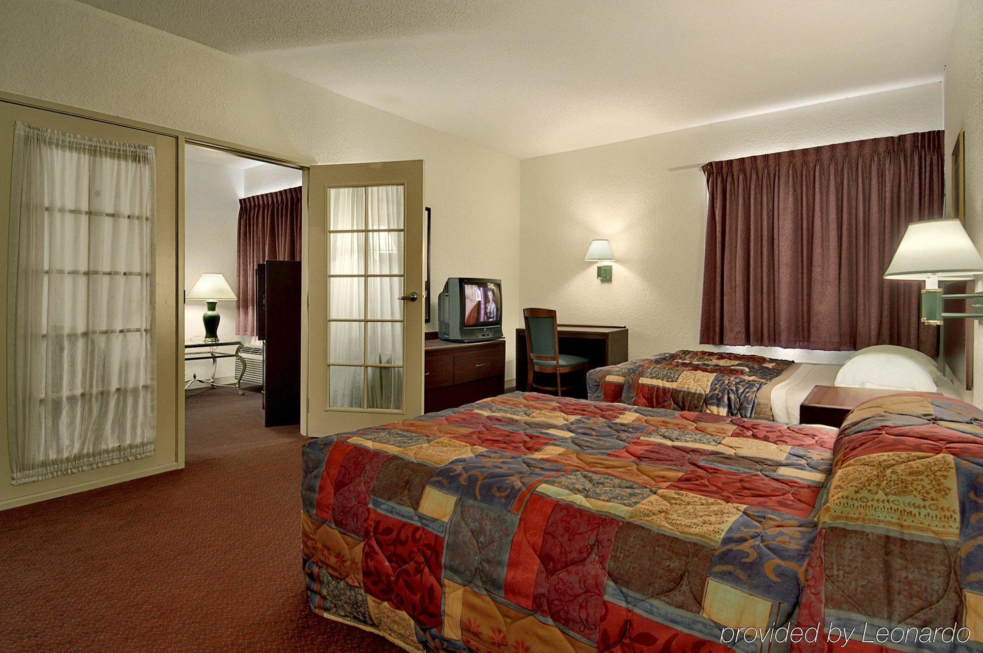 Days By Wyndham I-75 North Hotel Macon