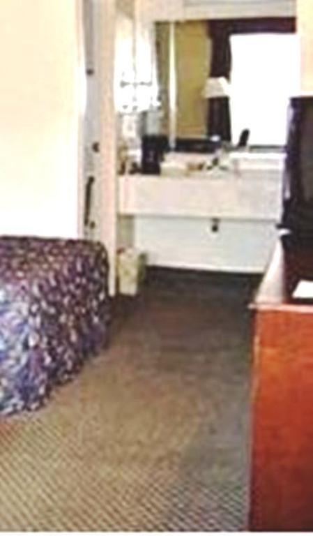 Hotel Days By Wyndham I-75 North 2*