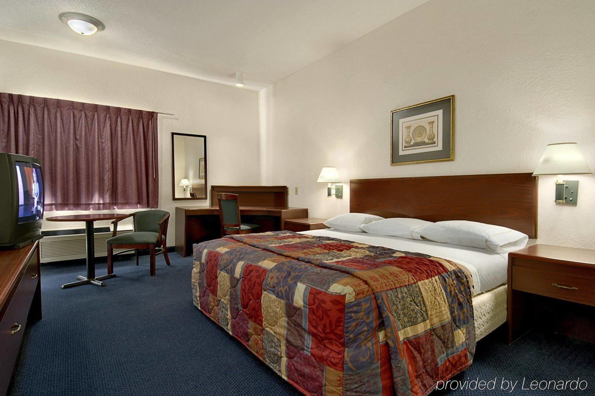 Days By Wyndham I-75 North Hotel